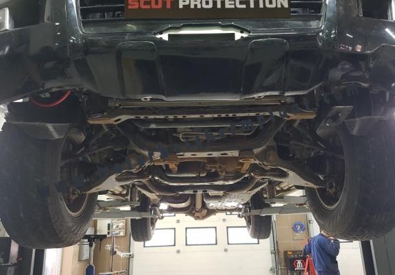 Motor en Radiator Beschermplaat voor Toyota Land Cruiser J120