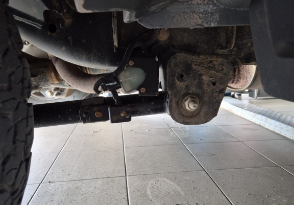 Aluminium motorbeschermplaat voor sensor van achterste trailing arm Ford Ranger Raptor