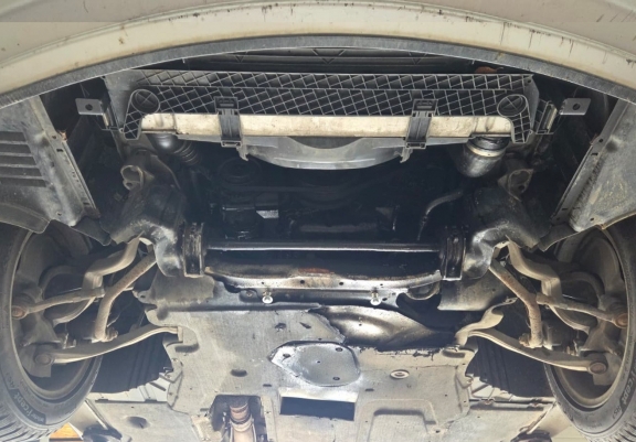 Motor en Radiator Beschermplaat voor BMW Seria 5  E60/E61 standaard voorbumper