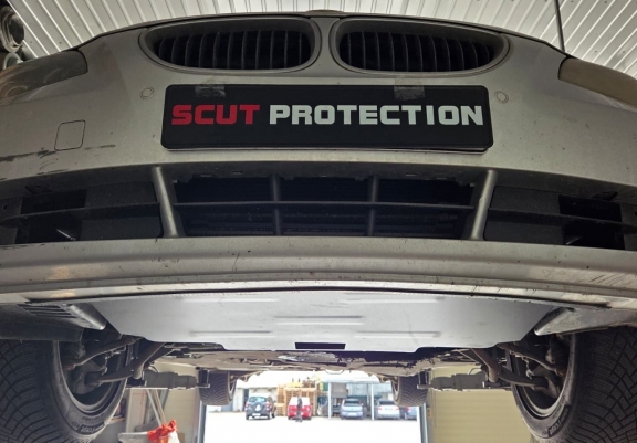 Motor en Radiator Beschermplaat voor BMW Seria 5  E60/E61 standaard voorbumper