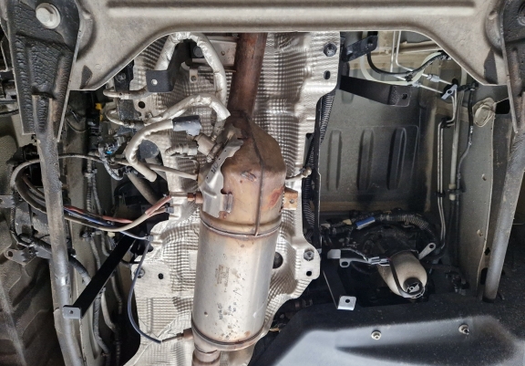 Katalysator/cat lock Beschermplaat voor Nissan NV300